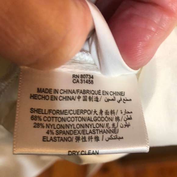 BCBGMAXAZRIA White puff sleeve v neck tie in back dress shirt women’s si… - Picture 3 of 16